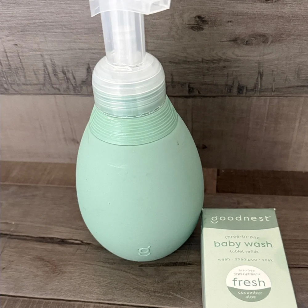 Colorful Baby Washcloth Set with Soap Dispenser